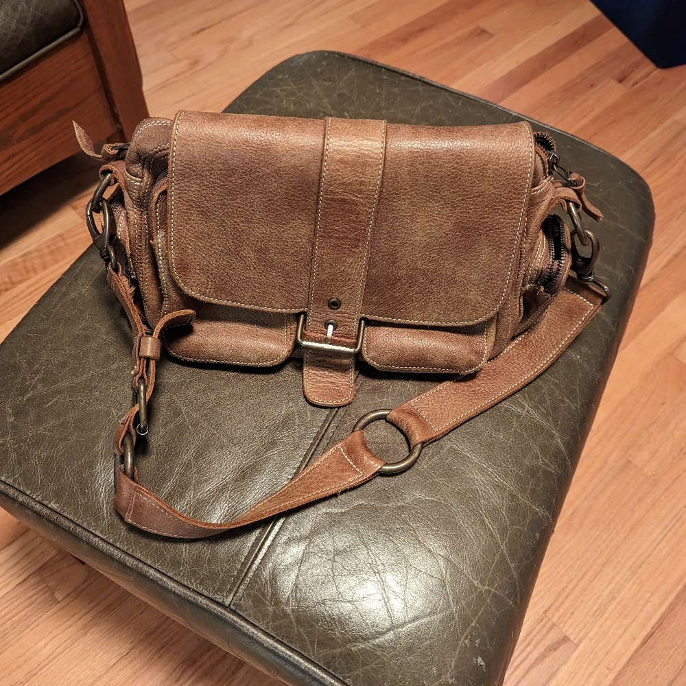 Roots Tribe leather shoulder bag